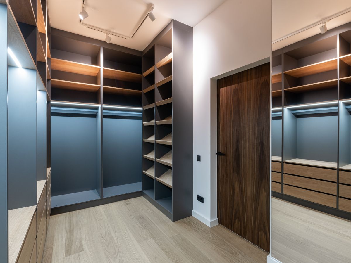 Bespoke fitted wardrobe